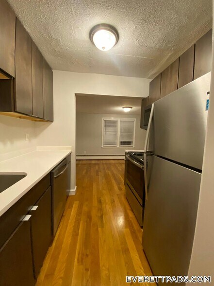 Building Photo - 55 Forest Ave