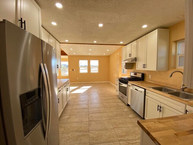 Building Photo - 72 Aspen Dr