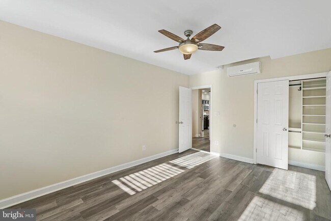 Building Photo - 2509 Linden Ave