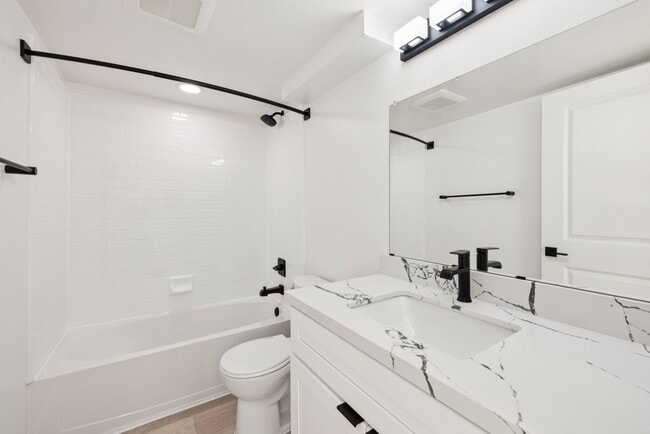 Building Photo - Ocean Villas Apartments