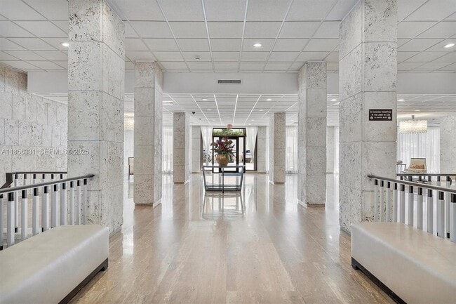 Building Photo - 1980 S Ocean Dr