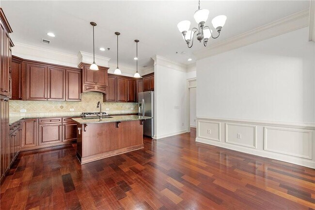 Building Photo - 15 Buford Village Walk