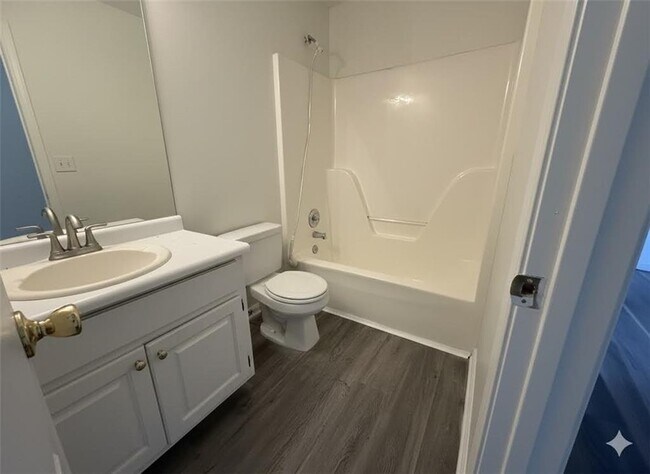 Building Photo - 2484 Morning Glory Ln NW