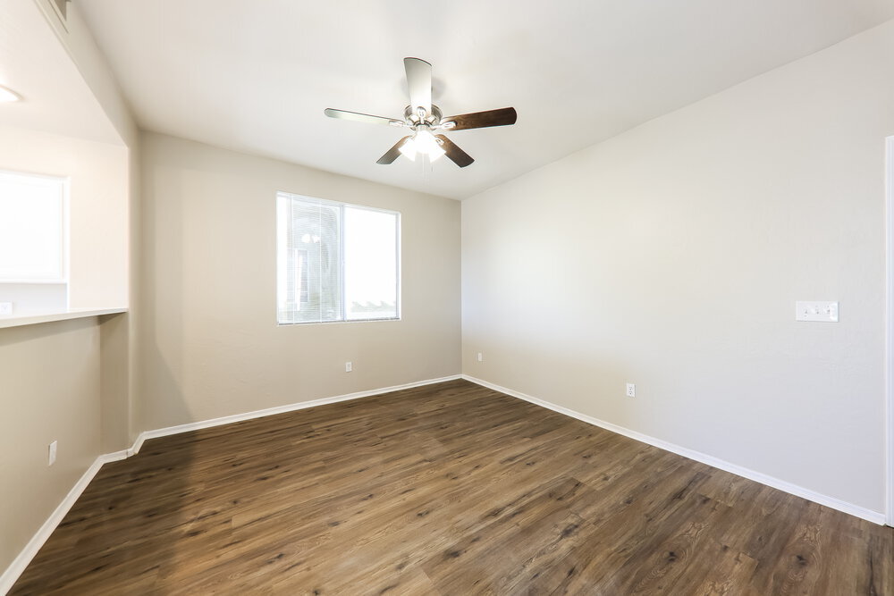 Building Photo - 1515 E South Fork Dr