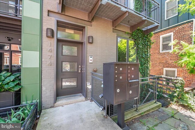 Building Photo - 1474 Belmont St NW