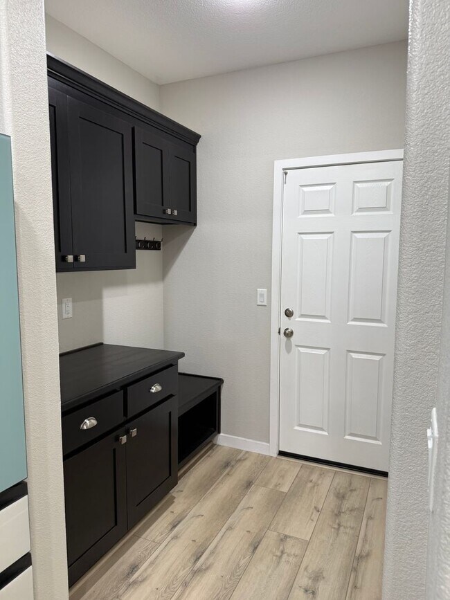 Building Photo - 3223 Le Bourget Ln