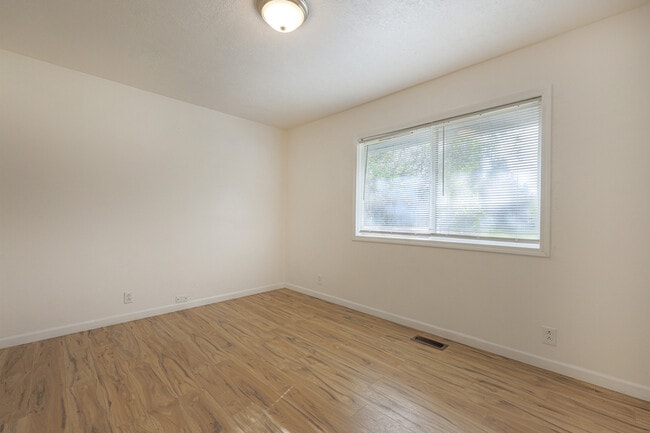 Building Photo - 2641 SE 168th Ave