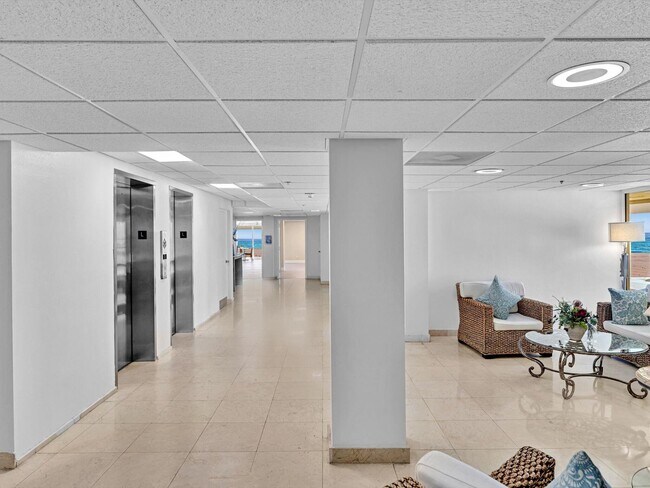 Building Photo - 4505 S Ocean Blvd