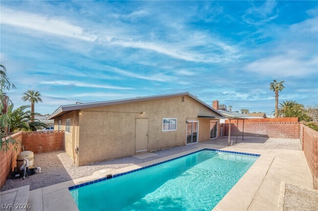 Building Photo - 3556 Ruth Dr