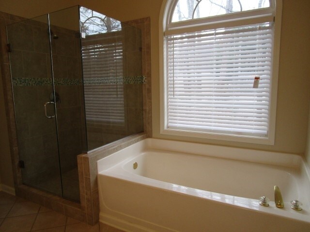 Building Photo - 3009 Summer Stream Ct
