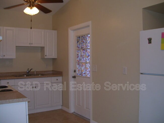 Building Photo - 3021 Balfour Ave