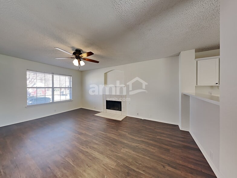 Building Photo - 2328 Tisbury Way