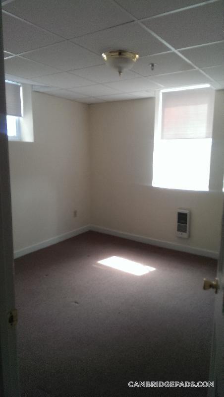 Building Photo - 1622 Massachusetts Ave