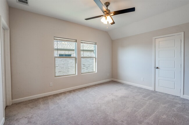 Building Photo - 3905 Revard Rd