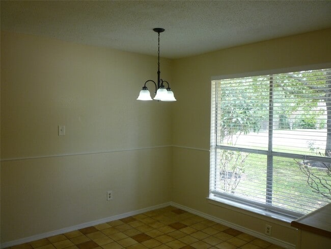 Building Photo - 7207 Grackle Dr