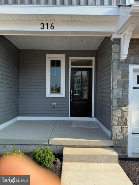 Building Photo - 316 Foxtail Ln