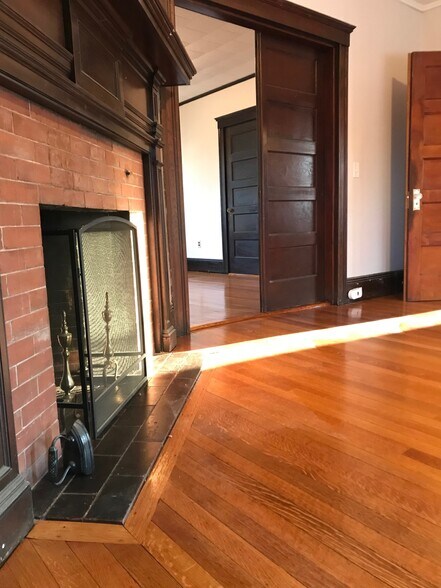 Unit 1 - 82 Bridge St