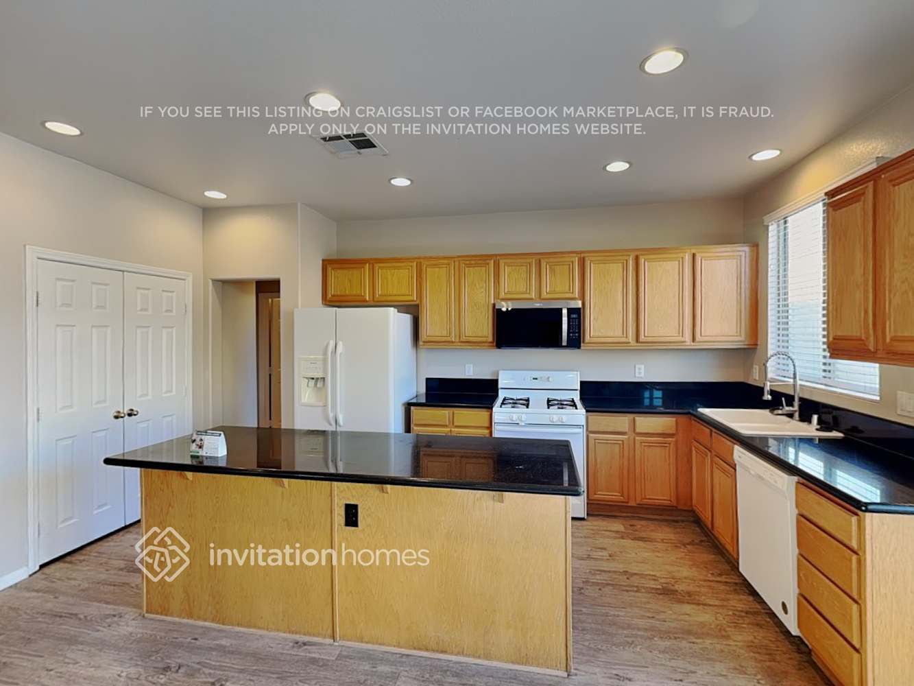 Building Photo - 7394 Longhorn Lodge Ave