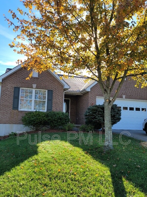 Primary Photo - 10189 Chestnut Oak Dr
