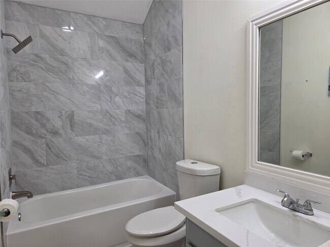 Building Photo - 6534 Briar Moss Ln