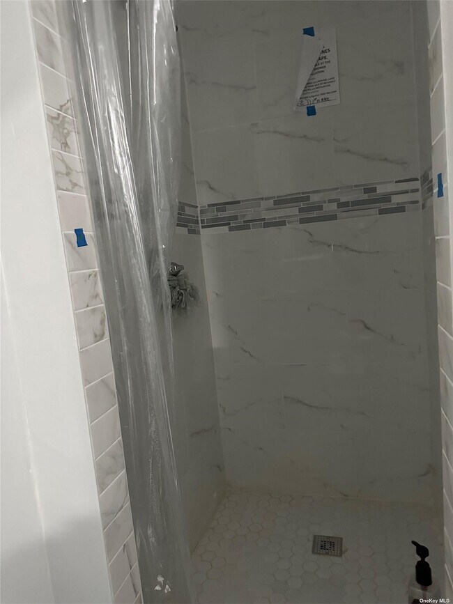 Building Photo - 875 Pilgrim Ave