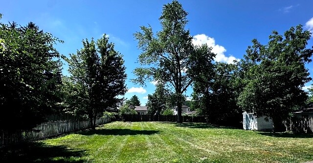 Building Photo - 235 W Hall St