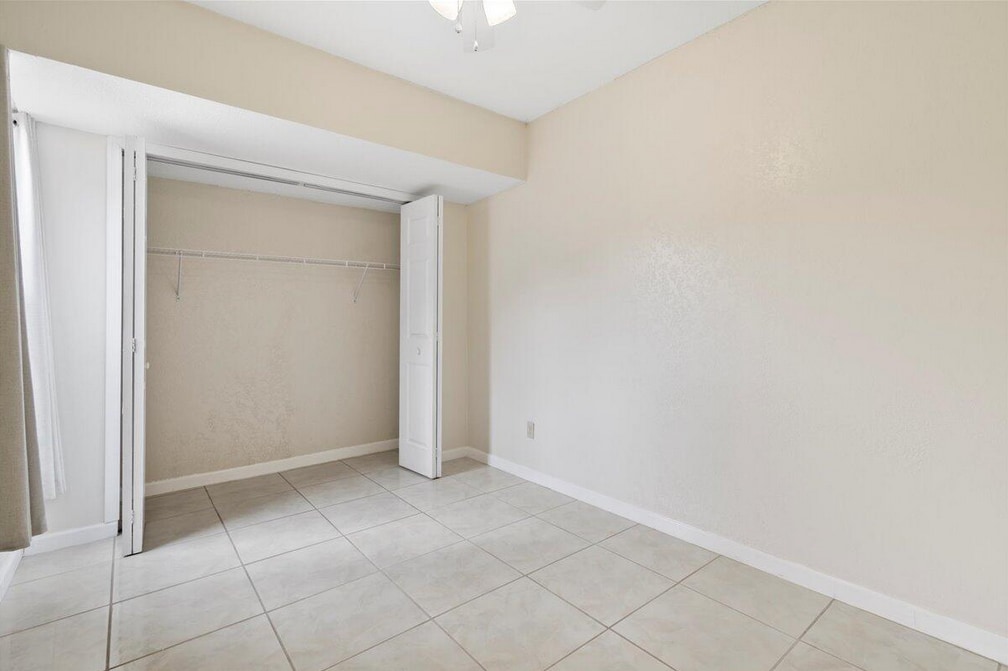 Building Photo - 12775 Spinnaker Ln
