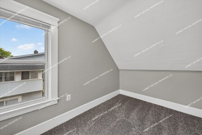 Building Photo - 2322 Fordham St