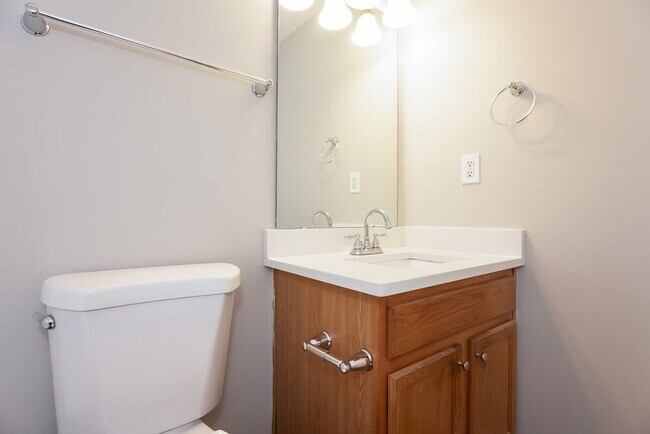 Building Photo - 929 Grass Hollow Ct