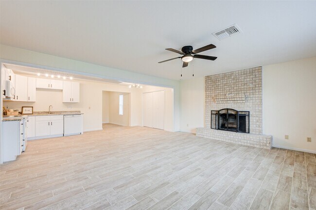 Building Photo - 630 Martin Luther King Rd