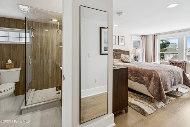 Building Photo - 124 2nd Ave