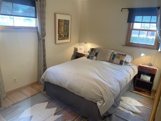 Building Photo - Unfurnished or Furnished - Santa Fe Style House & Studio on Rio Vista St.