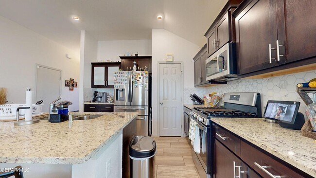 Building Photo - 1172 Indigo Sky St