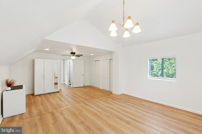 Building Photo - 614 Wises Mill Rd