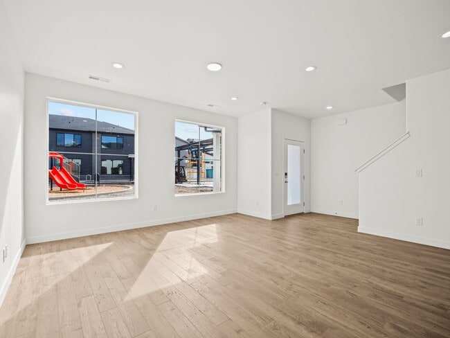 Building Photo - Beautiful 3-bedroom, 2.5-bath townhome