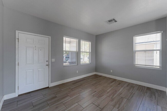 Building Photo - Charming 3BR House in Apache Junction