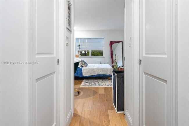 Building Photo - 166 Harbor Dr