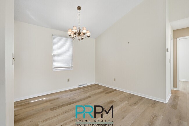 Building Photo - 5 Parkstone Ct