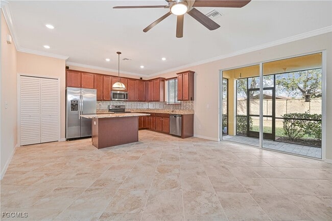 Building Photo - 10120 Tin Maple Dr