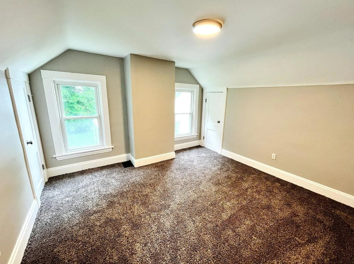 Building Photo - 1910 Bising Ave