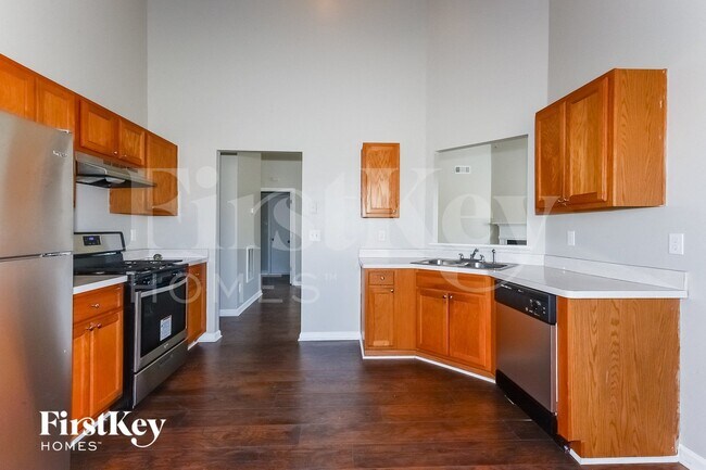 Building Photo - 165 Cinnamon Oak Cir