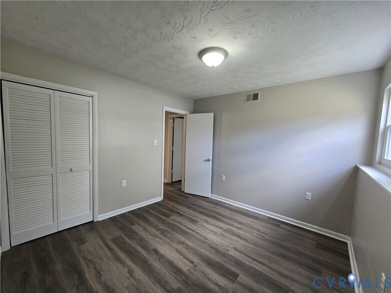 Building Photo - 10200 Stroud Ln