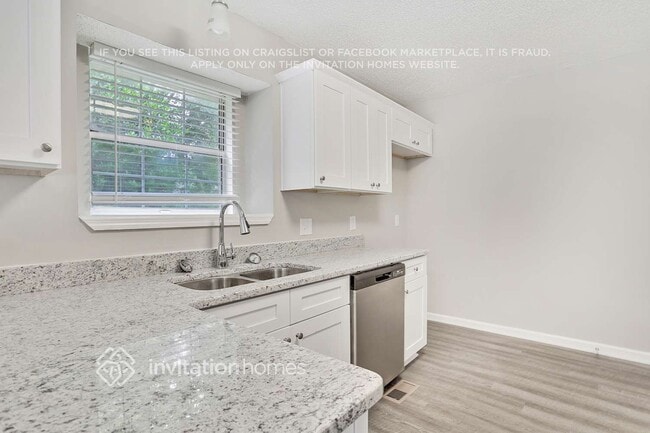 Building Photo - 135 Carrera Rd