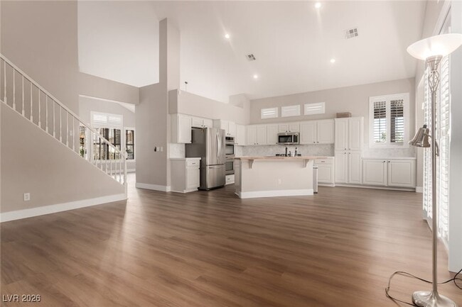 Building Photo - 264 Pointe Ranier Ave