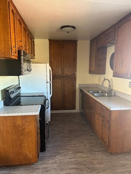 Building Photo - 1930 Junipero Ave