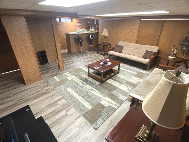 Building Photo - 7737 Park Ave