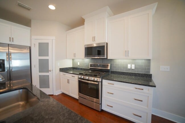 Building Photo - 2781 Julieanna Ln