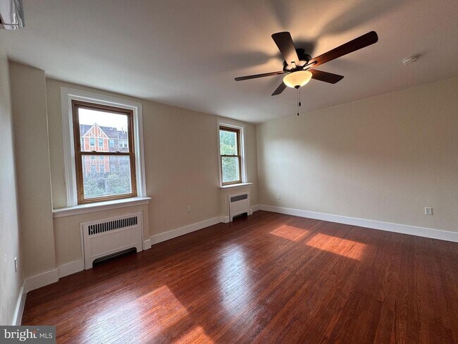 Building Photo - 6643 Sprague St