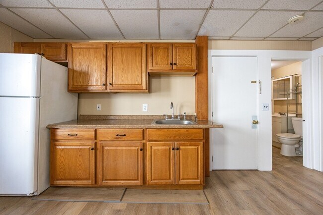 Building Photo - 28 Richmond St