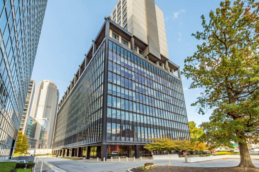 Building Photo - 112 Washington Pl